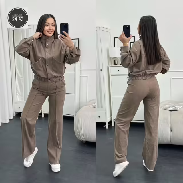 Женские костюмы