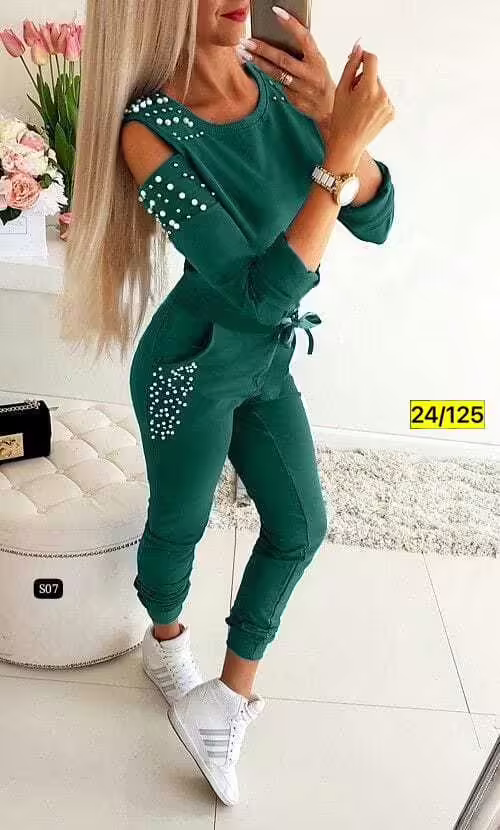 Женские костюмы