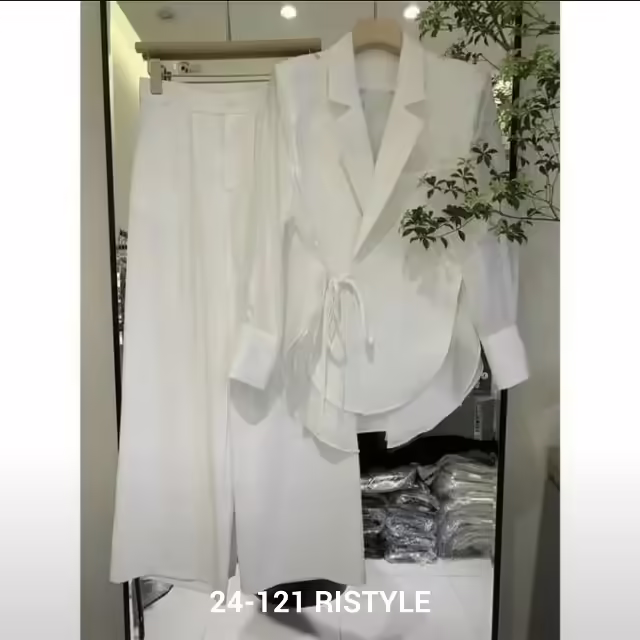 Стильные женские костюмы двойки