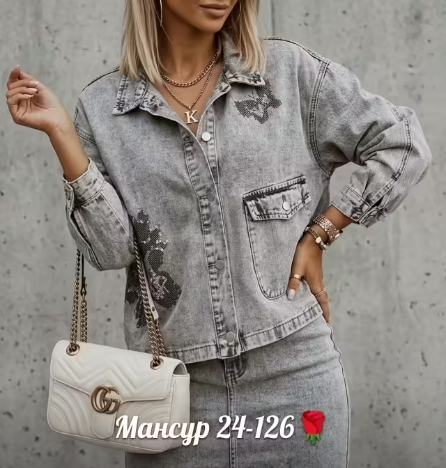 Джинсовые удобные женские куртки. фото 2