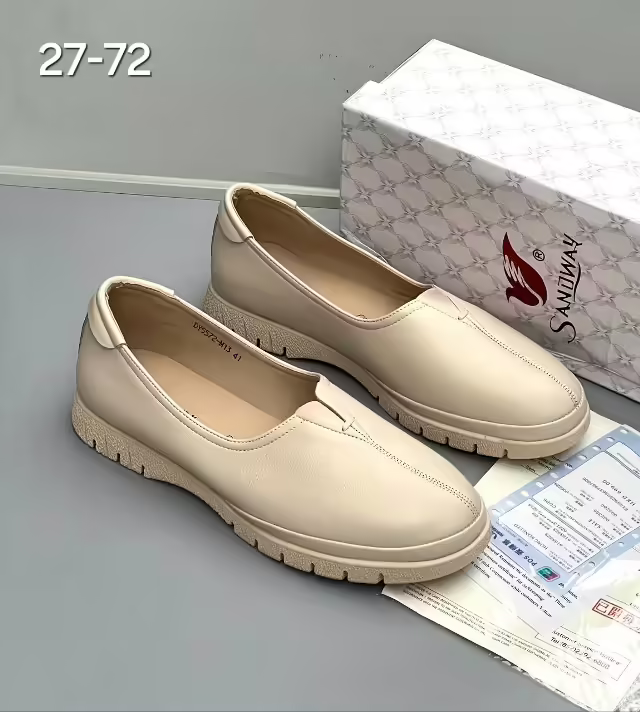 Женские мокасины