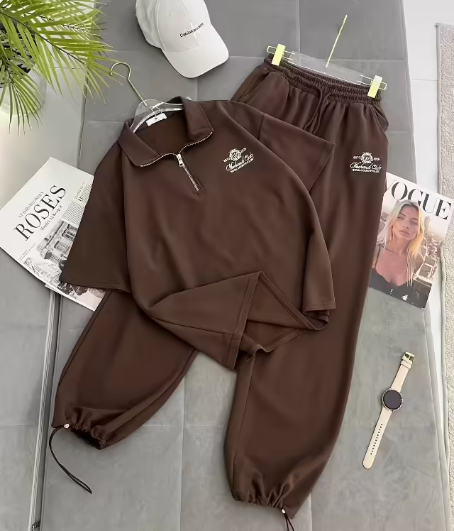 Спортивные стильные женские костюмы. фото 2