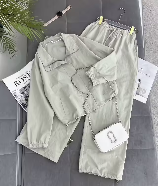 Спортивные женские костюмы. фото 3