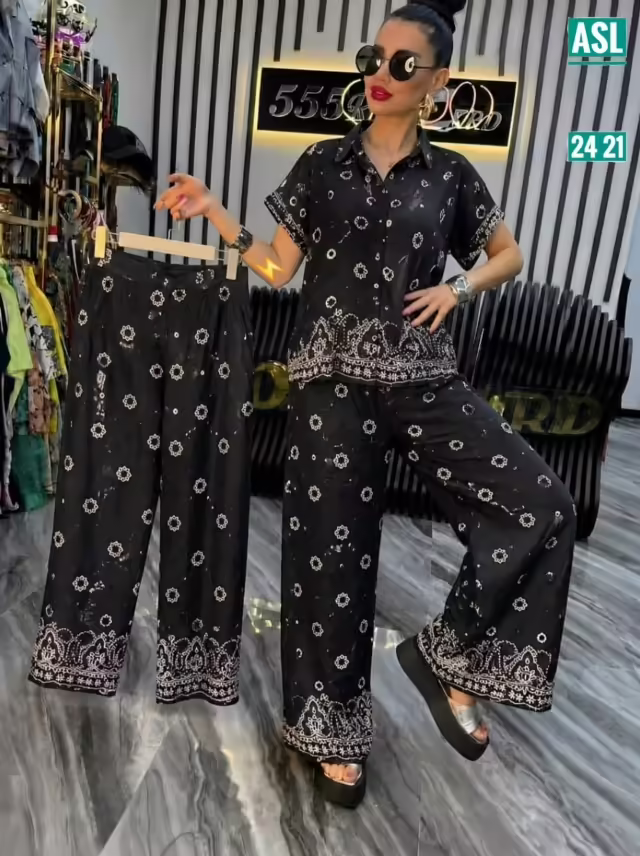 Женские костюмы