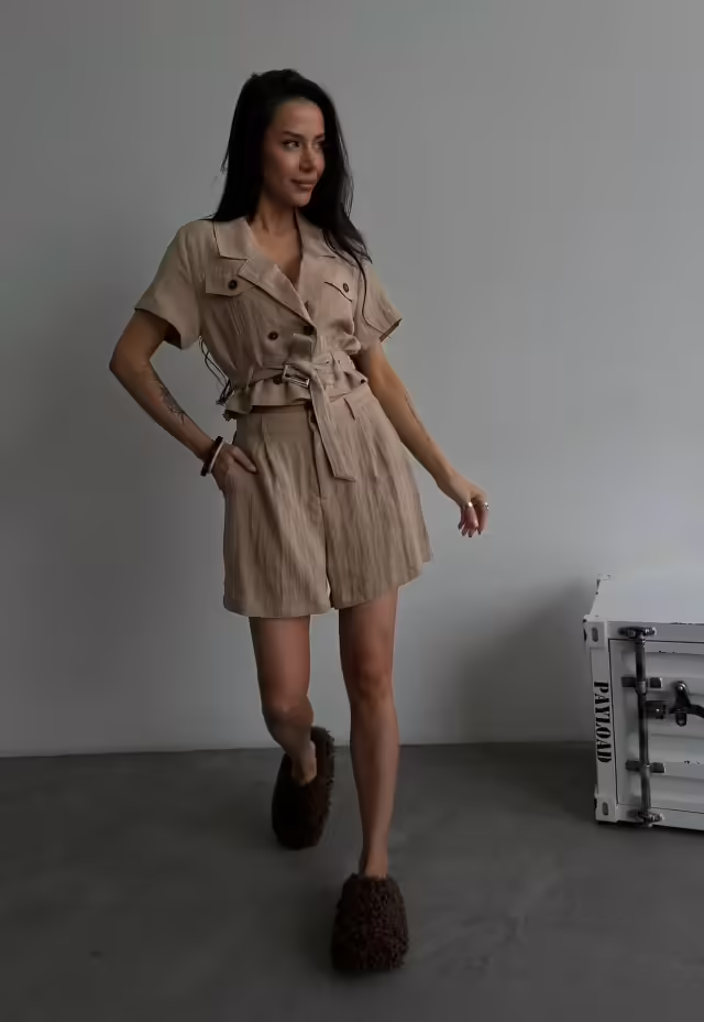 Лёгкие женские костюмы льна