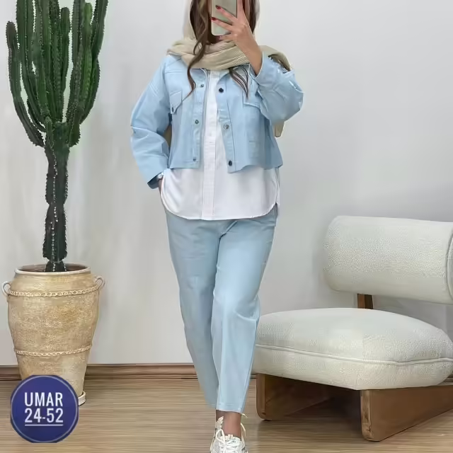 Женские костюмы тройки