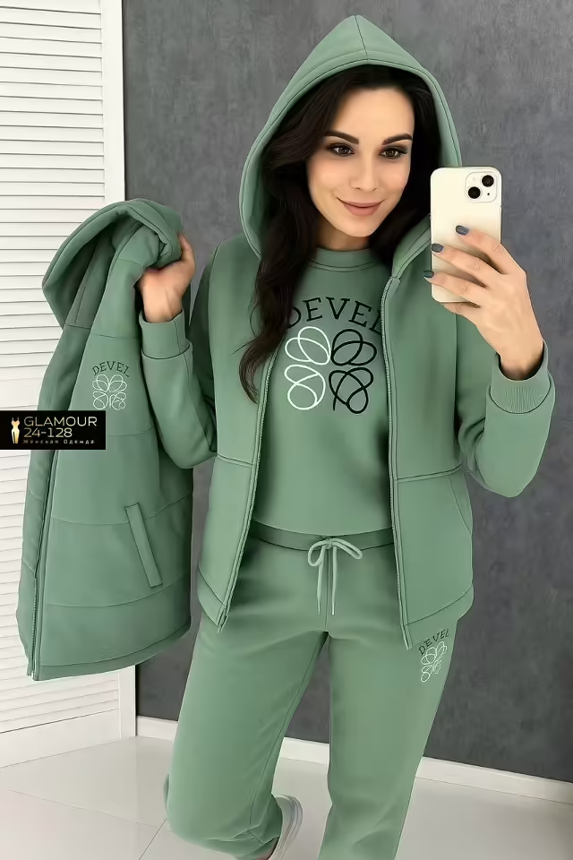 Женские костюмы тройки
