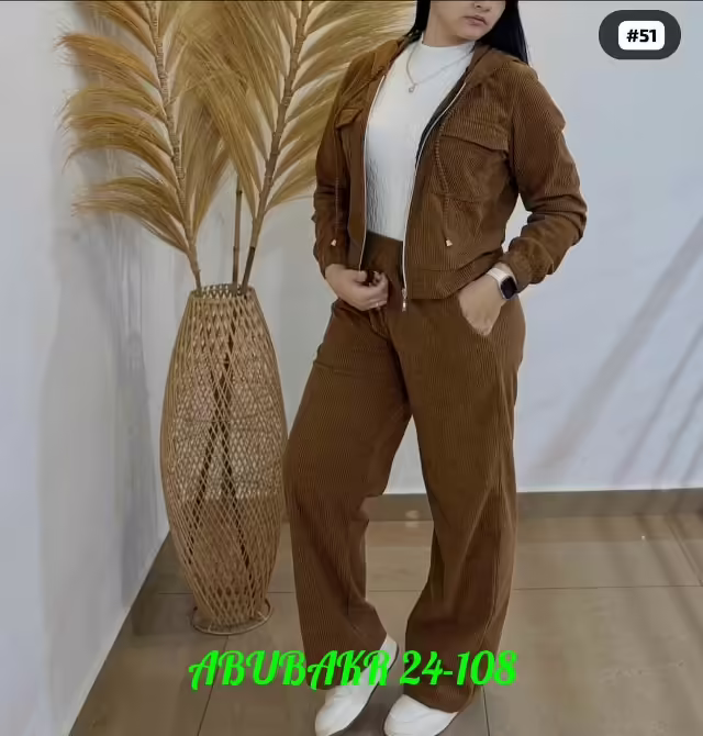 Женские костюмы