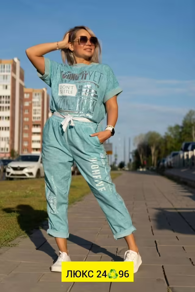 Льняные женские костюмы