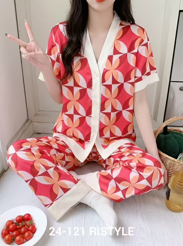 Женские костюмы