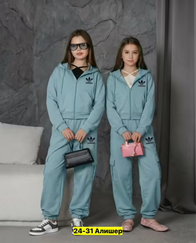 Спортивные детские костюмы. фото 3