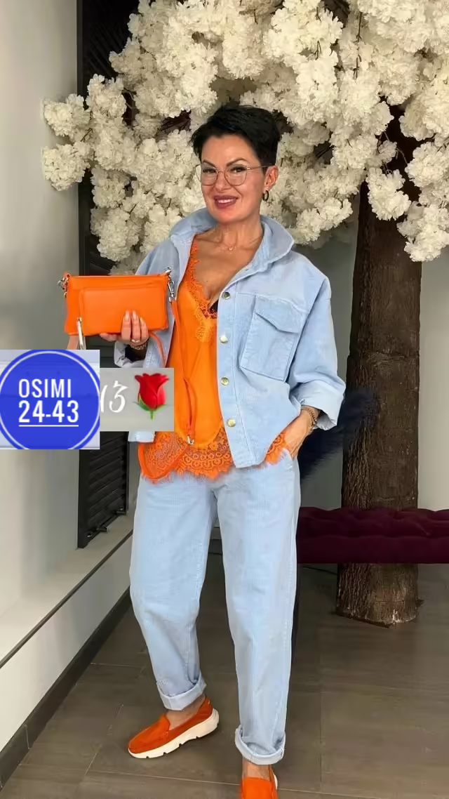 Женские костюмы