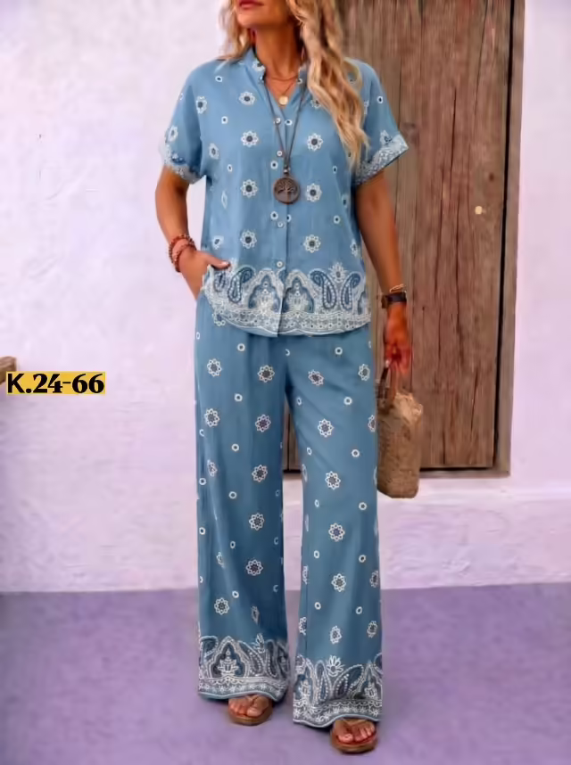Трендовые женские костюмы двойки