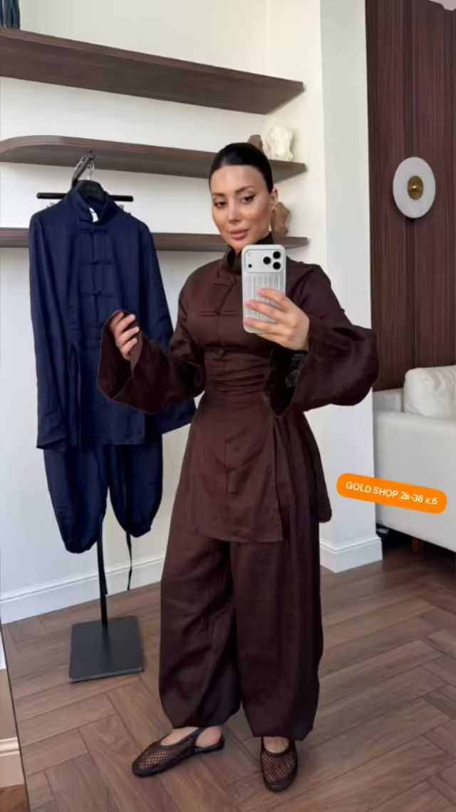 Стильные женские костюмы