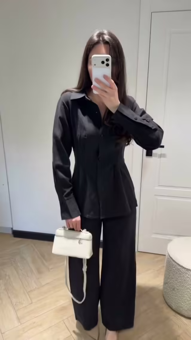 Лёгкие женские костюмы
