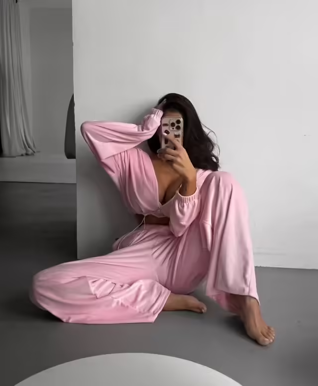 Велюровые женские костюмы