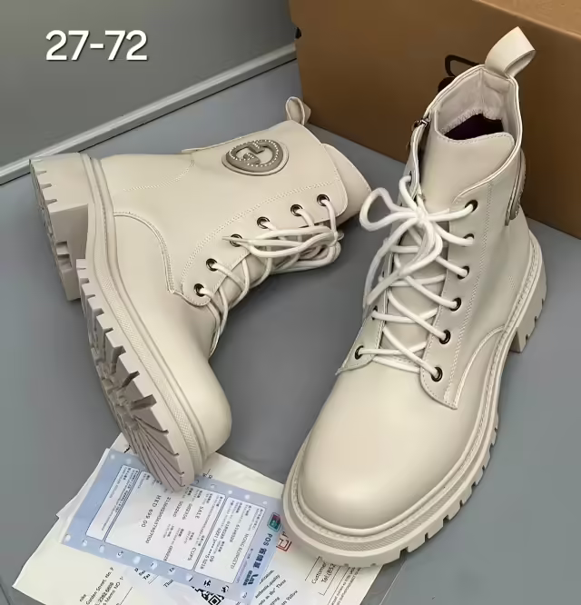 Женские ботинки