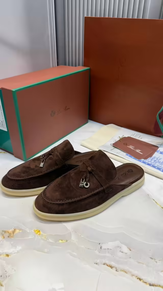 Женские тапочки