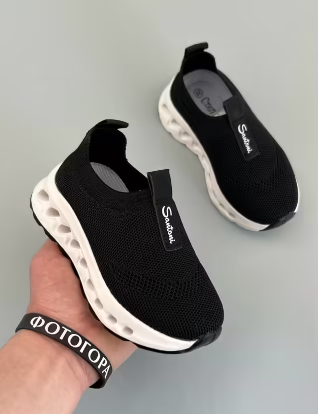 Детские кроссовки