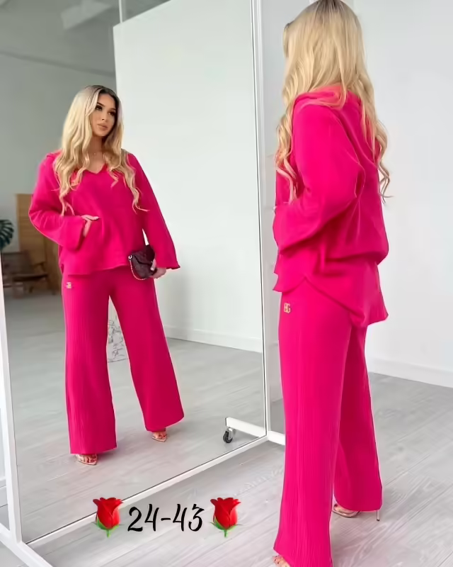 Брендовые бомбические женские костюмы