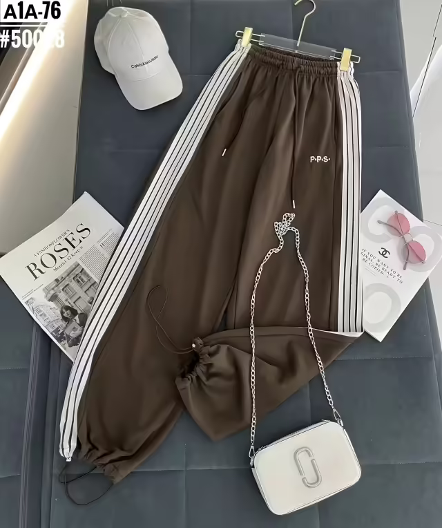 Спортивные женские штаны бананы
