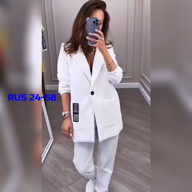 Женские костюмы