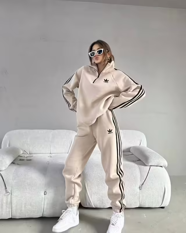 Женские костюмы