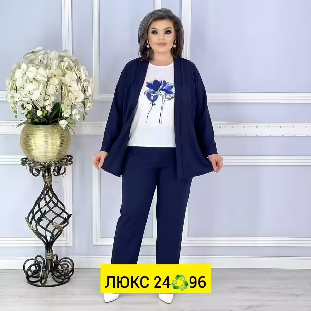 Трикотажные женские костюмы. фото 3
