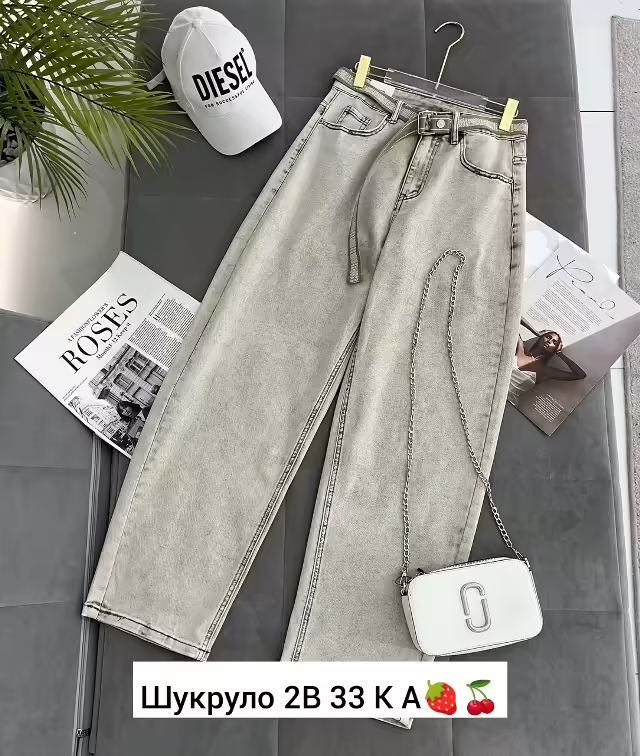 Женские джинсы. фото 3