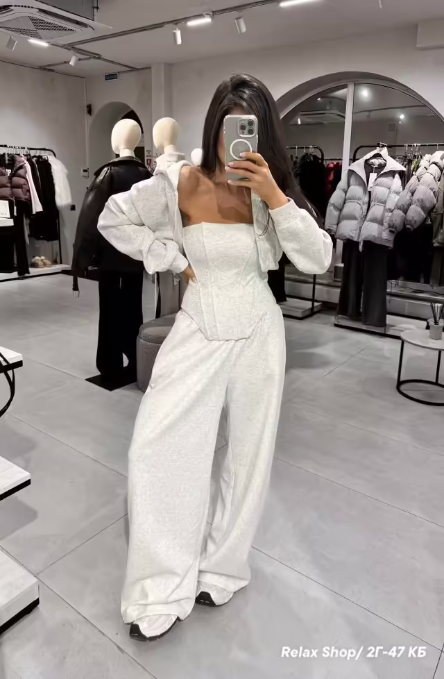 Стильные женские костюмы. фото 3