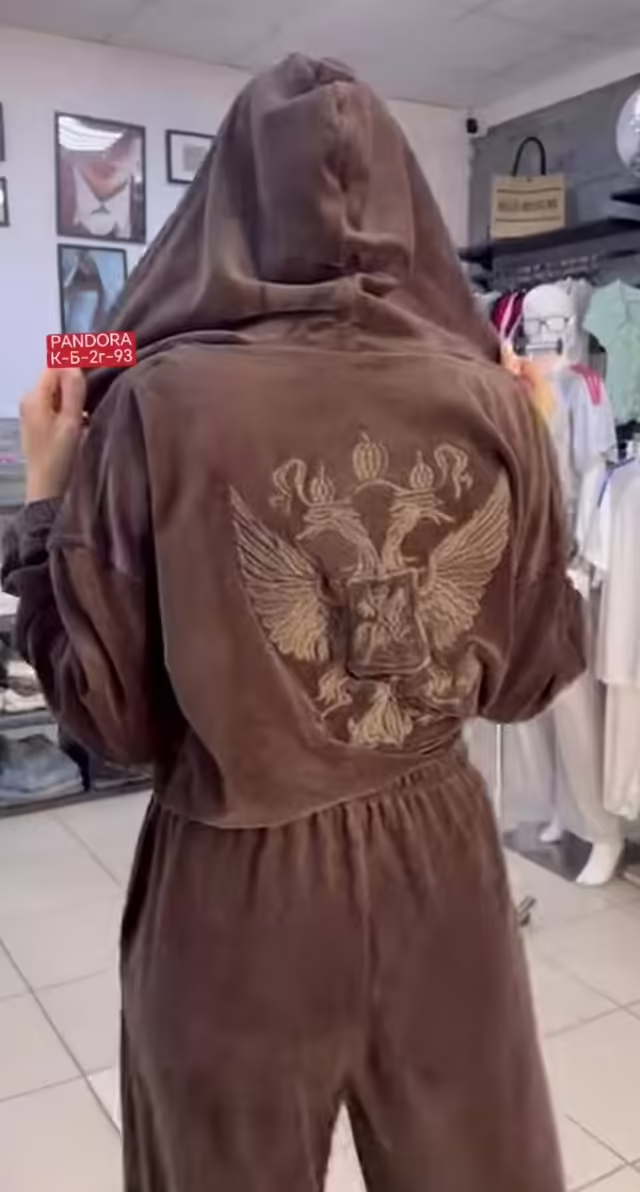 Трендовые женские костюмы. фото 3