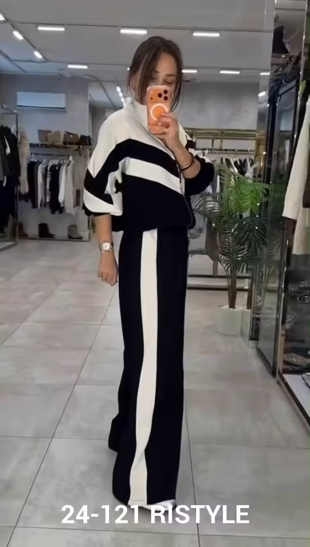 Женские костюмы двойки