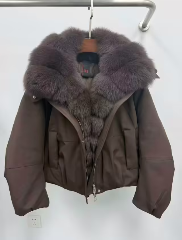 Женские куртки с мехом. фото 3