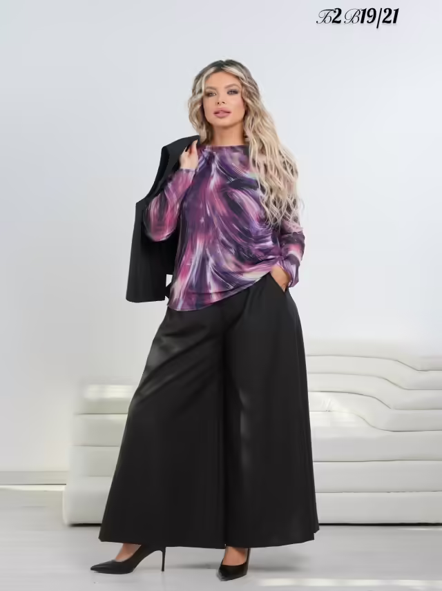 Женские костюмы. фото 3