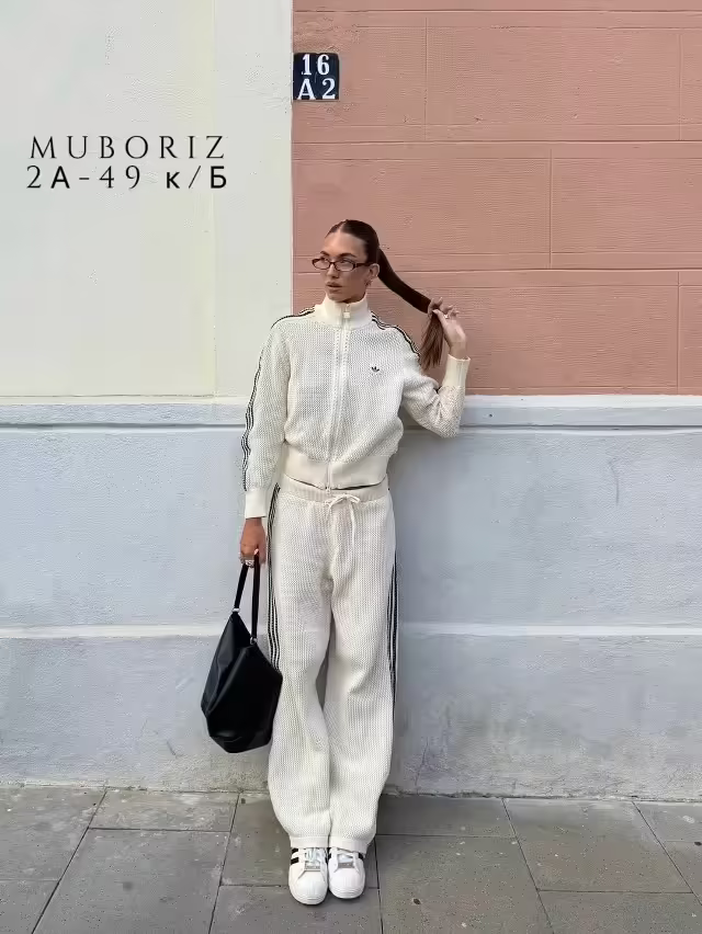 Двойные женские костюмы