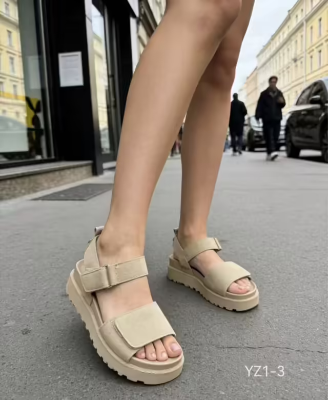 Женские босоножки. фото 3