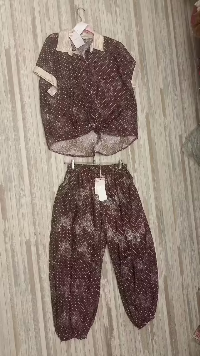 Женские костюмы