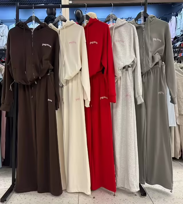 Женские костюмы