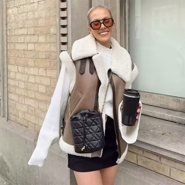 Отличные плотные зимние женские жилетки