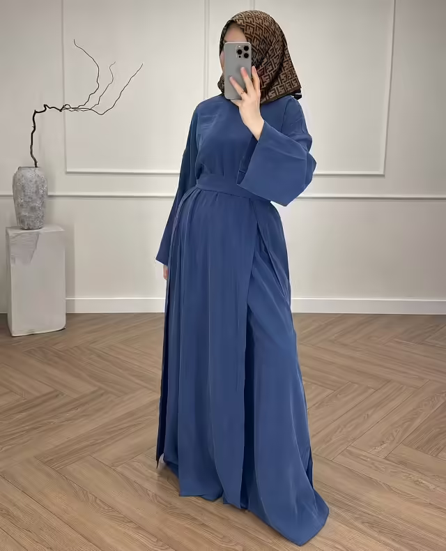 Женские костюмы