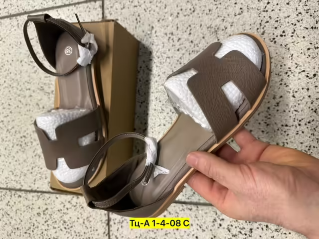Женские босоножки