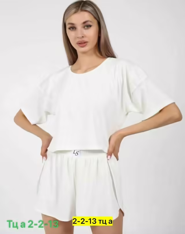 Спортивные женские костюмы