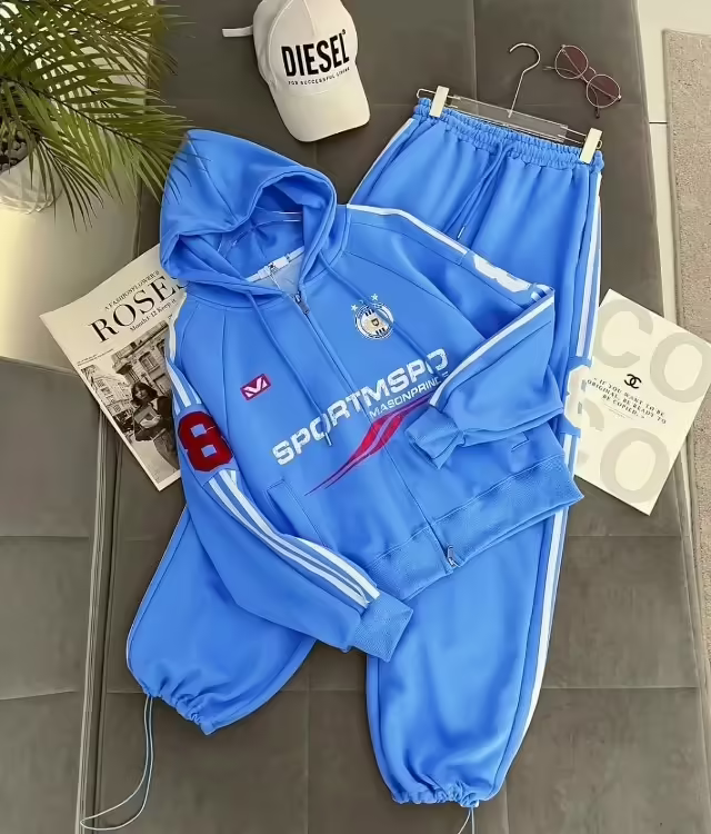 Женские костюмы