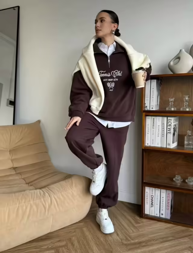 Женские костюмы