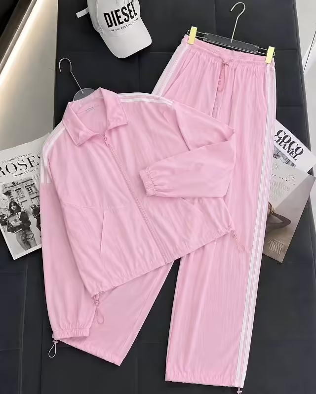Лёгкие спортивные женские костюмы