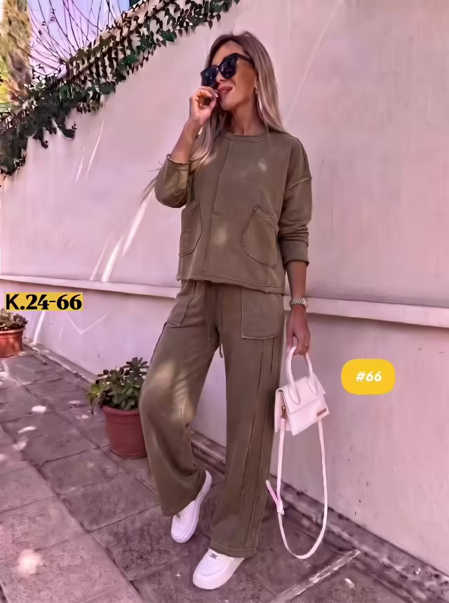 Женские костюмы