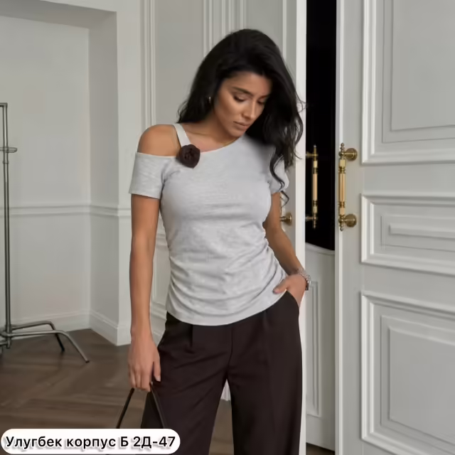 Женские футболки