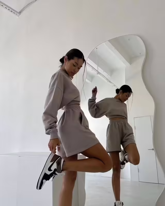 Женские костюмы с длинным рукавом