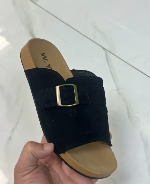 Женские тапочки