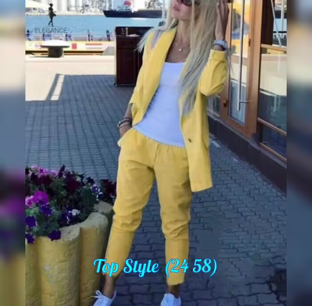 Женские костюмы
